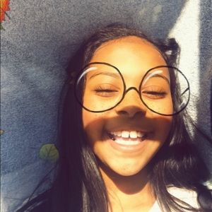 Meet your Posher, Raina